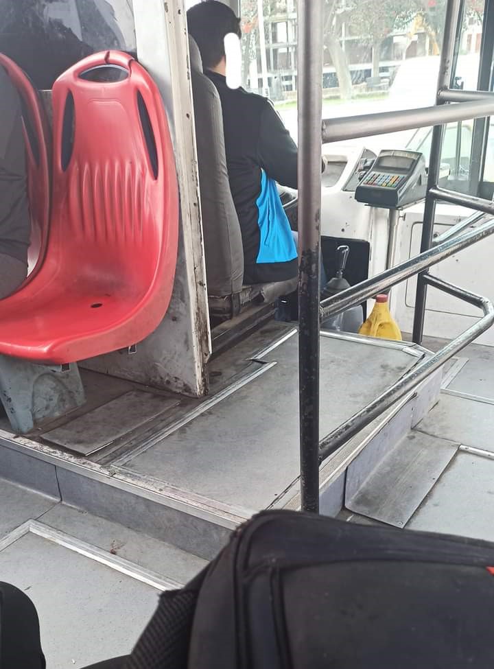 صورة حافلة من الداخل